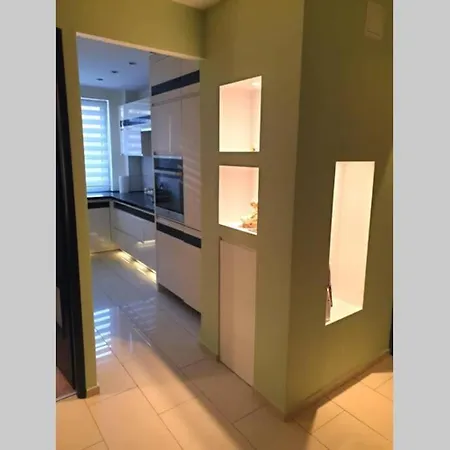 Silent Apartment No Parties Allowed Апартаменты