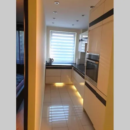 Silent Apartment No Parties Allowed Апартаменты *
